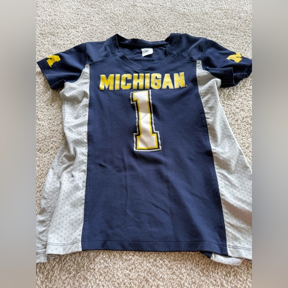 Women’s size small University of Michigan jersey - Picture 1 of 4